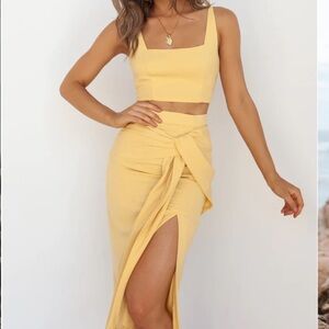 NWT!!! - SNDYS Zanita Set in Yellow.
